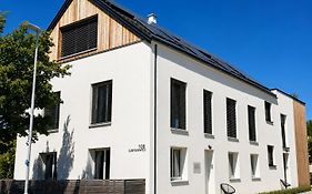 Lieblingsplatz Neusiedl Apartement - Modern Stylish Apartment - Free Parking Burgenland Card - 10 min to Designer Outlet Parndorf&Lake Neusiedl